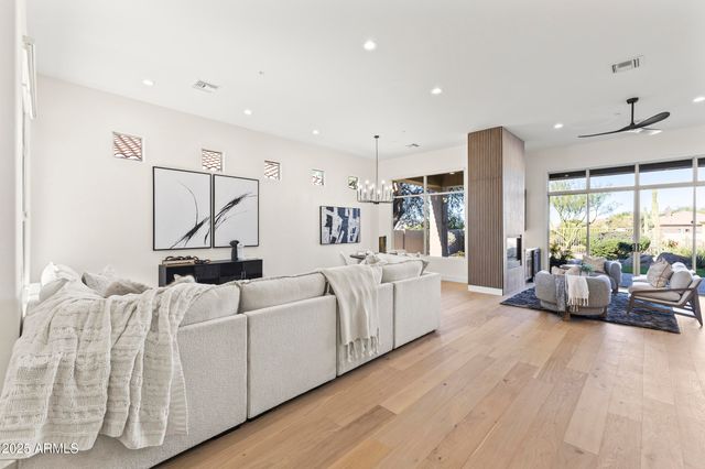 9546 E CAVALRY Drive, Scottsdale, AZ 85262