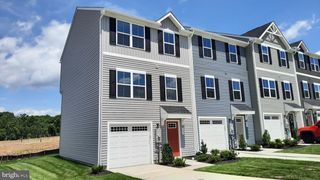 345 SOPHIE ST, Strasburg, VA 22657