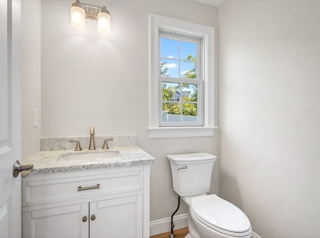 861 Washington Street 2, Canton, MA 02021