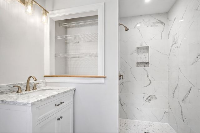 861 Washington Street 2, Canton, MA 02021