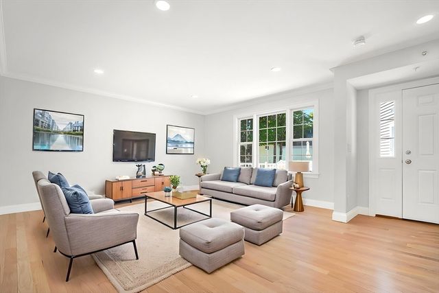 861 Washington Street 2, Canton, MA 02021