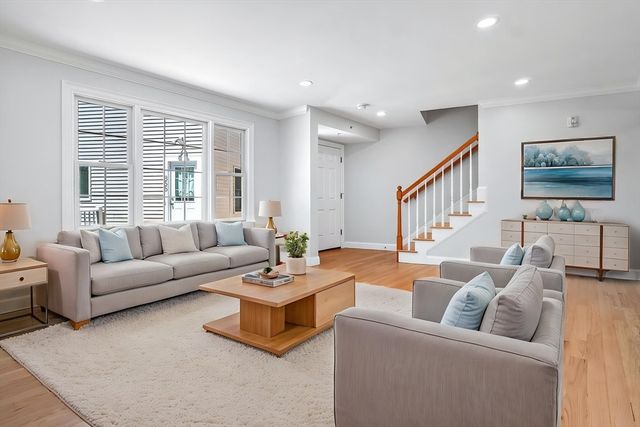 861 Washington Street 2, Canton, MA 02021