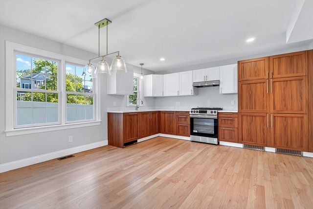 861 Washington Street 2, Canton, MA 02021