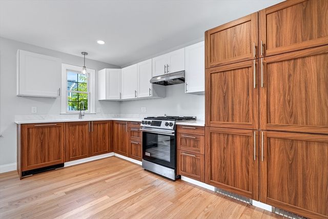 861 Washington Street 2, Canton, MA 02021