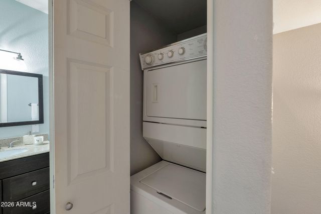 4455 E PARADISE VILLAGE Parkway S 1052, Phoenix, AZ 85032