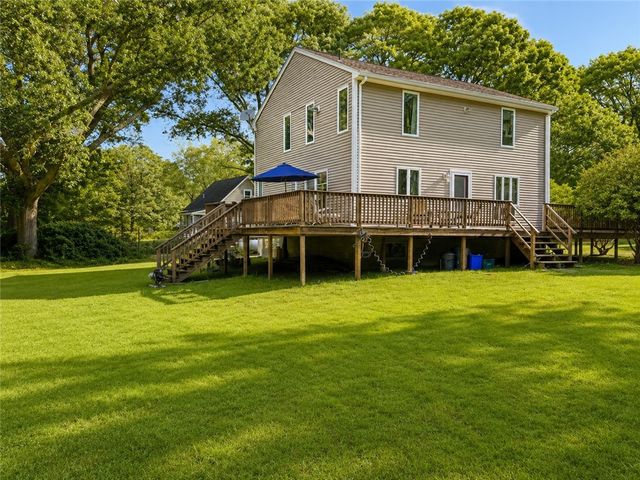 027 Sunset Hill Avenue, Portsmouth, RI 02872