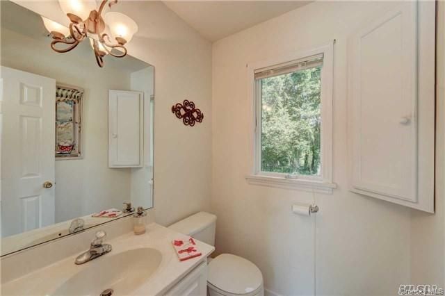 650 The Esplanade, Southold, NY 11971