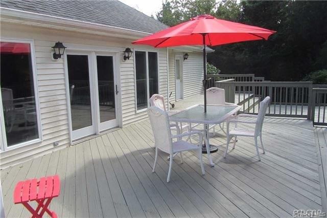 650 The Esplanade, Southold, NY 11971