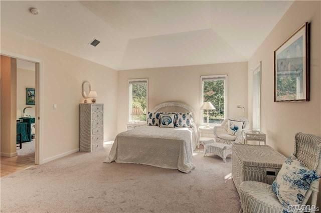 650 The Esplanade, Southold, NY 11971