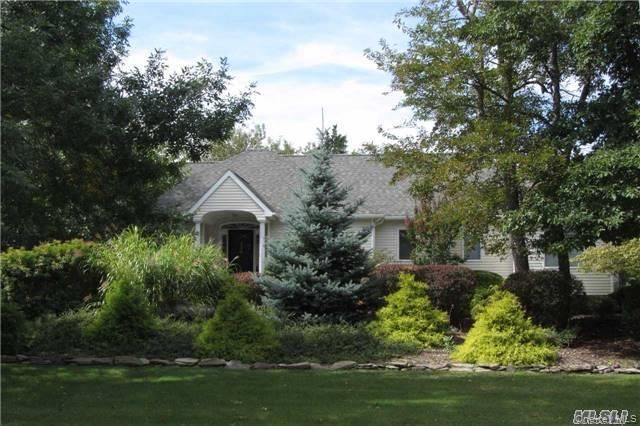 650 The Esplanade, Southold, NY 11971