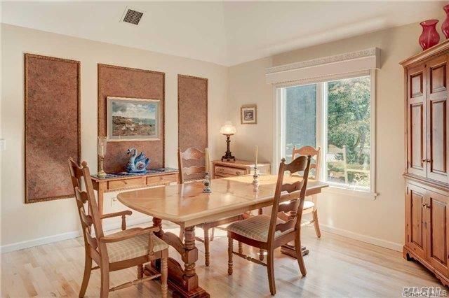 650 The Esplanade, Southold, NY 11971