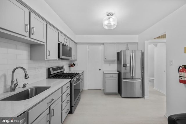 108 PERTWOOD COURT, Mount Laurel, NJ 08054