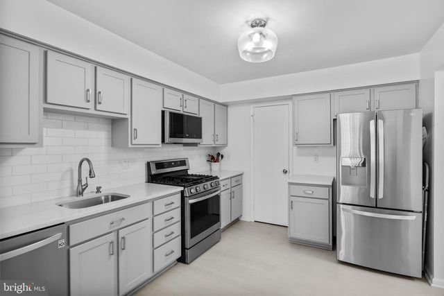108 PERTWOOD COURT, Mount Laurel, NJ 08054