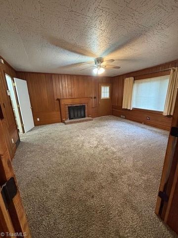 4621 Shattalon Drive, Winston-salem, NC 27106