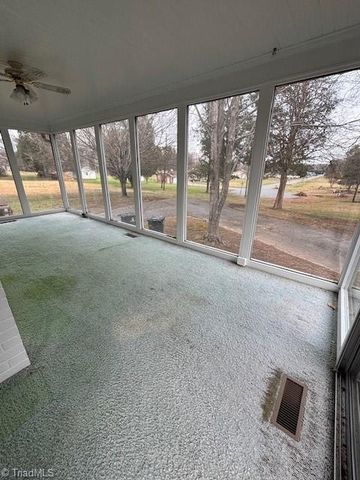 4621 Shattalon Drive, Winston-salem, NC 27106