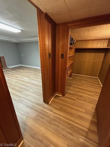 4621 Shattalon Drive, Winston-salem, NC 27106