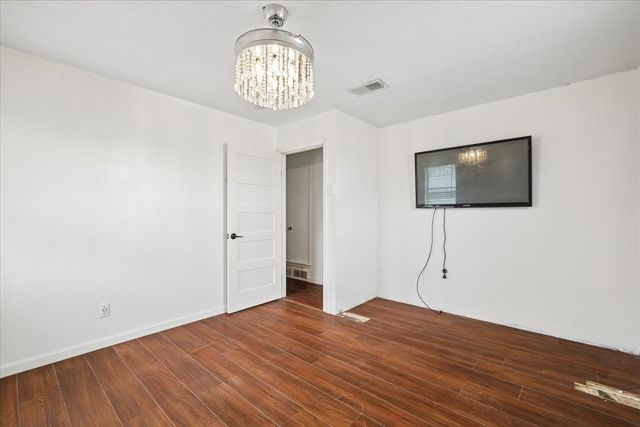 2508 W Rochelle Road, Irving, TX 75062