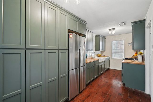 2508 W Rochelle Road, Irving, TX 75062