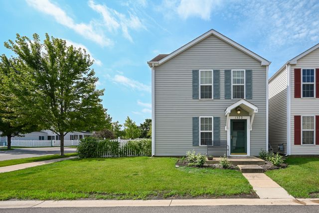 1572 Victoria Park Circle, Aurora, IL 60504