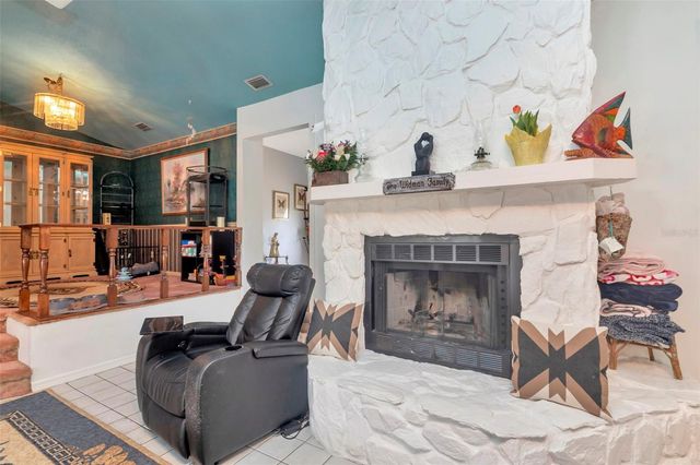 220 NORMANDY CIRCLE W, Palm Harbor, FL 34683