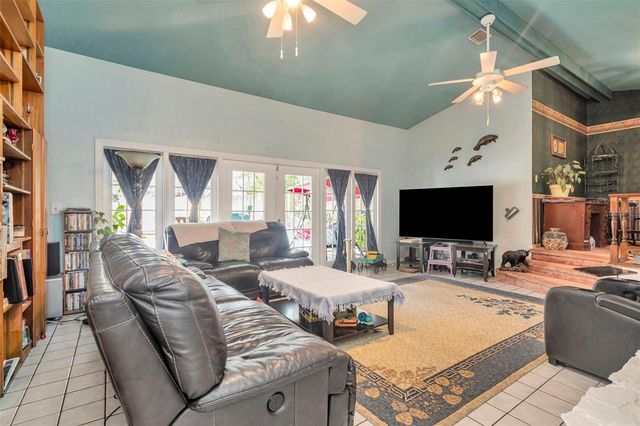 220 NORMANDY CIRCLE W, Palm Harbor, FL 34683