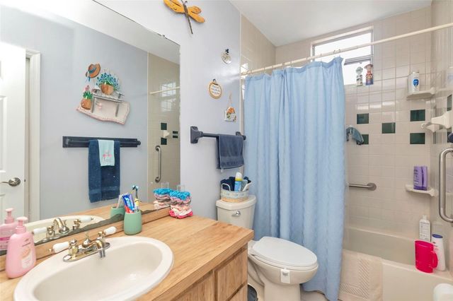 220 NORMANDY CIRCLE W, Palm Harbor, FL 34683