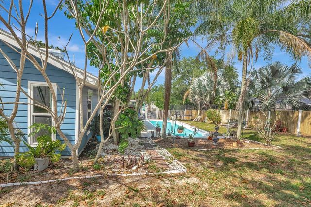220 NORMANDY CIRCLE W, Palm Harbor, FL 34683