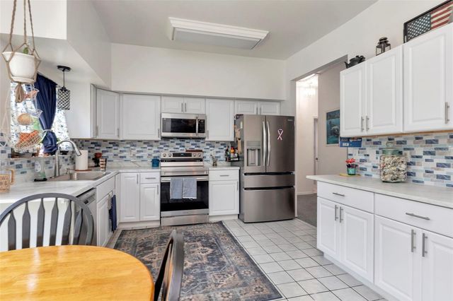 220 NORMANDY CIRCLE W, Palm Harbor, FL 34683