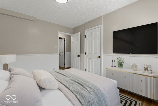 2843 Falcon Drive, Indianapolis, IN 46222
