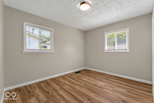 2843 Falcon Drive, Indianapolis, IN 46222
