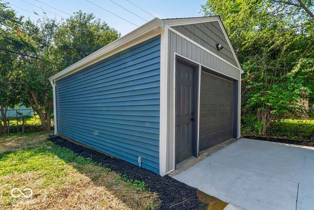 2843 Falcon Drive, Indianapolis, IN 46222