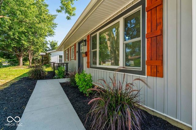 2843 Falcon Drive, Indianapolis, IN 46222