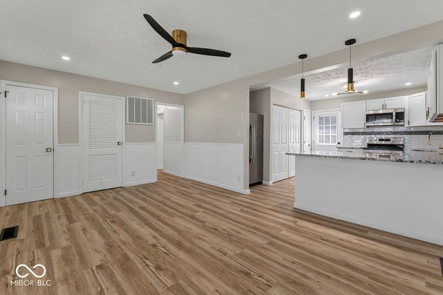 2843 Falcon Drive, Indianapolis, IN 46222