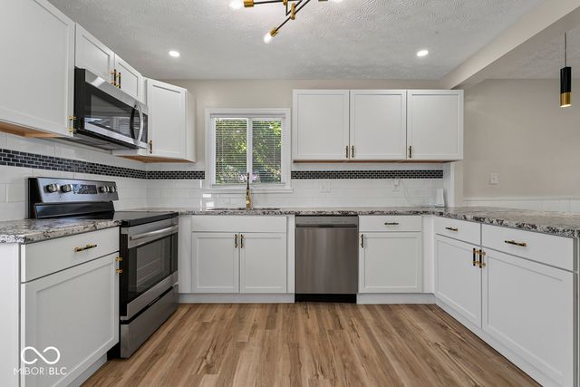 2843 Falcon Drive, Indianapolis, IN 46222