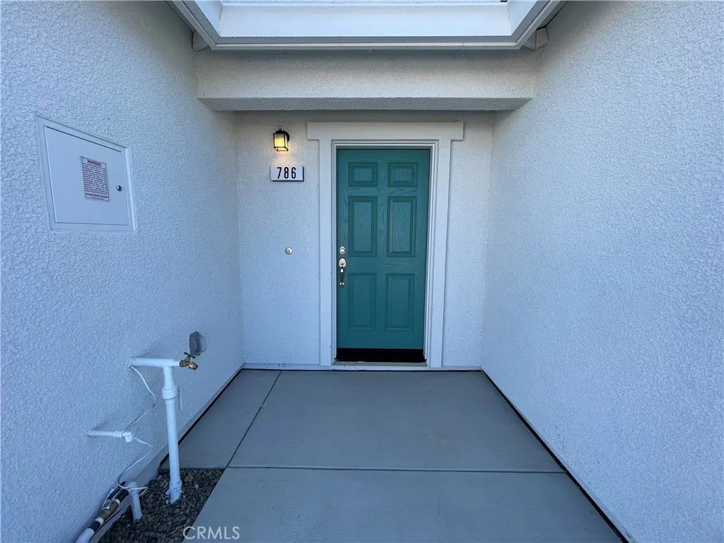 786 Stone Ridge East Avenue, Merced, CA 95341