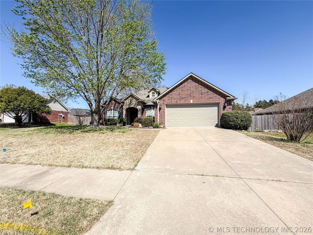 5312 Richmond Drive, Bartlesville, OK 74006