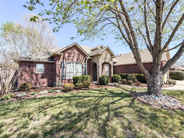5312 Richmond Drive, Bartlesville, OK 74006