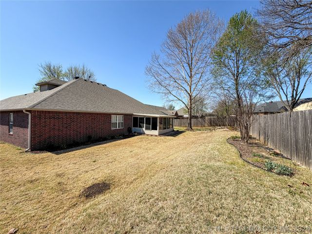 5312 Richmond Drive, Bartlesville, OK 74006