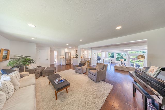 2100 E KAYLAND WAY, Holladay, UT 84117