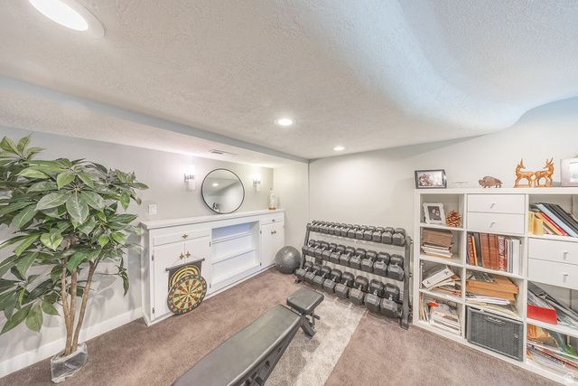 2100 E KAYLAND WAY, Holladay, UT 84117