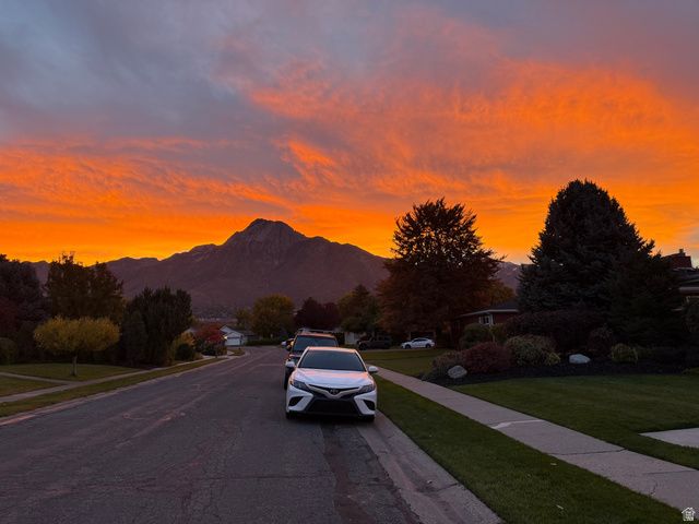 2100 E KAYLAND WAY, Holladay, UT 84117