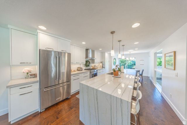 2100 E KAYLAND WAY, Holladay, UT 84117