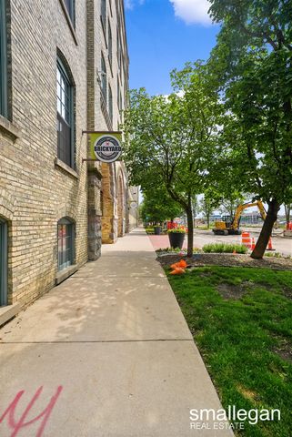 940 Monroe Avenue 444, Grand Rapids, MI 49503