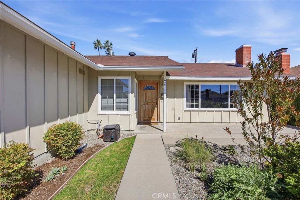 6211 Mar Vista Dr, Huntington Beach, CA 92647 — photo 2