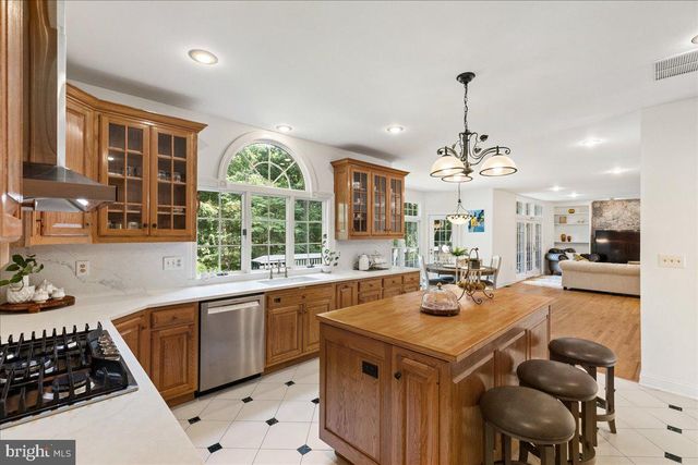 165 ARRETON RD, Princeton, NJ 08540