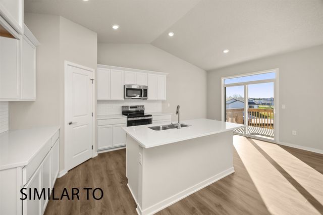 9407 Emilia Lane, West Des Moines, IA 50266