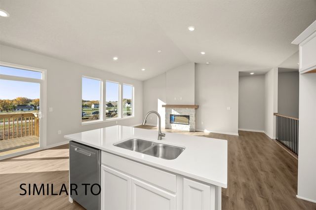 9407 Emilia Lane, West Des Moines, IA 50266