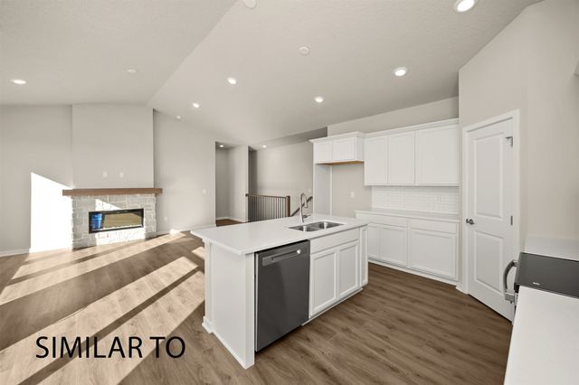 9407 Emilia Lane, West Des Moines, IA 50266