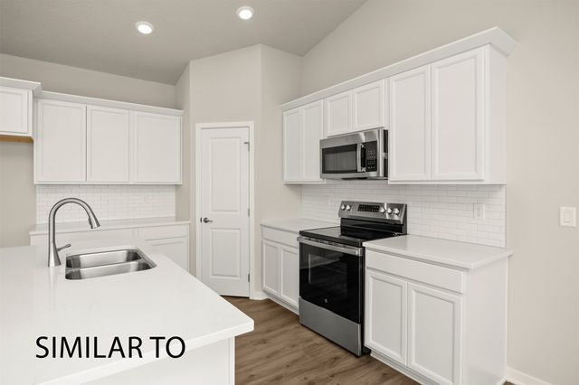 9407 Emilia Lane, West Des Moines, IA 50266