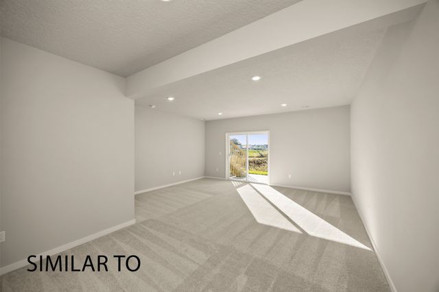 9407 Emilia Lane, West Des Moines, IA 50266